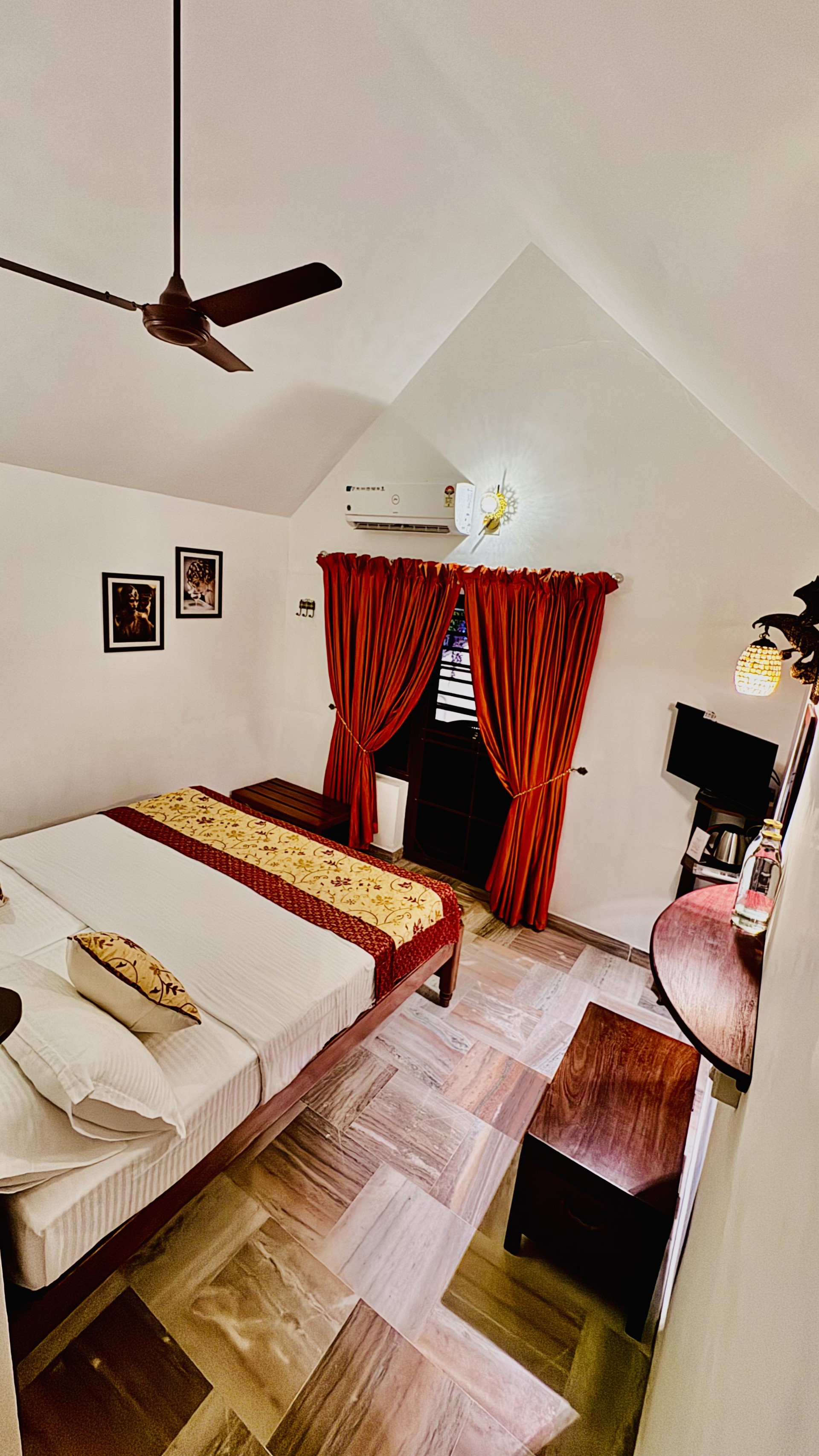 Superior Room View 9